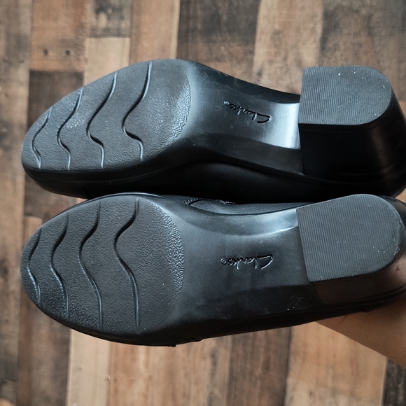 Clarks Ultimate Comfort Black Leather Zip Booties Sz 6 Women 36 EU - Picture 10 of 16